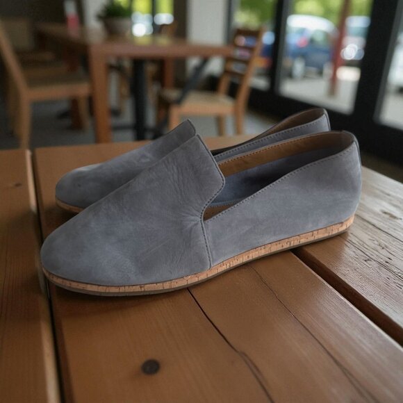 AEROSOLES Slate Blue Gray Leather Comfort Flats Size 6.5 - Picture 1 of 8